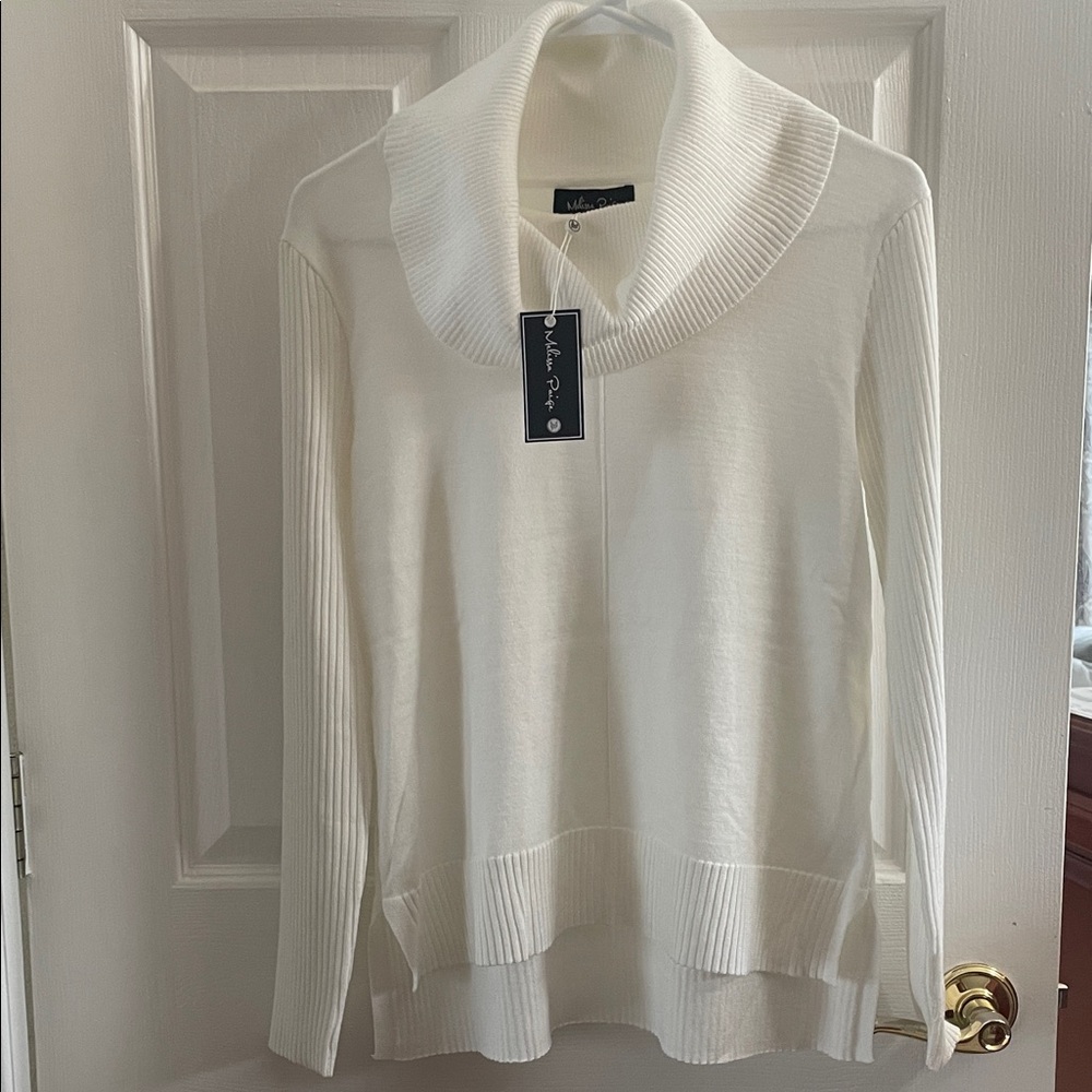 Macy’s White Cowl Neck Sweater  size petite small